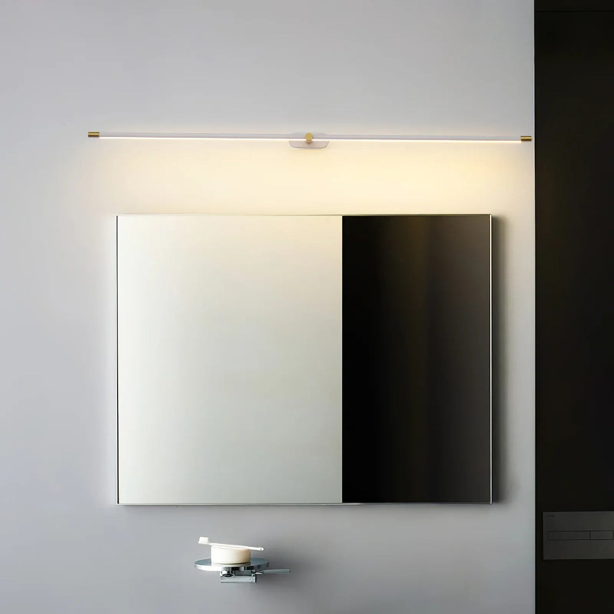 Ivox Applique Murale Linéaire Minimaliste Or & Noir - Neutralighting