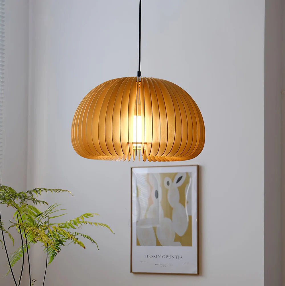 Suspension bois naturel, détail de l'abat-jour - Maison Lumexia