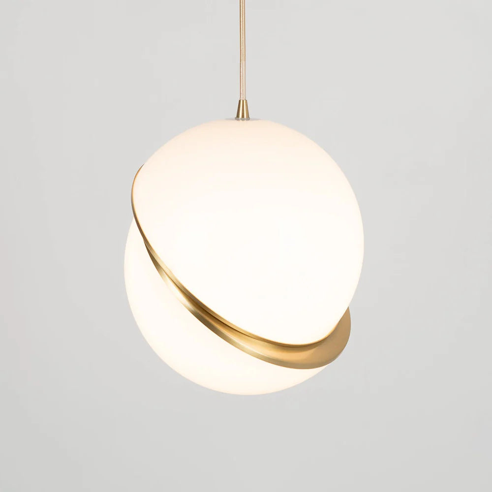 Suspension acrylique blanc et laiton doré - Maison Lumexia